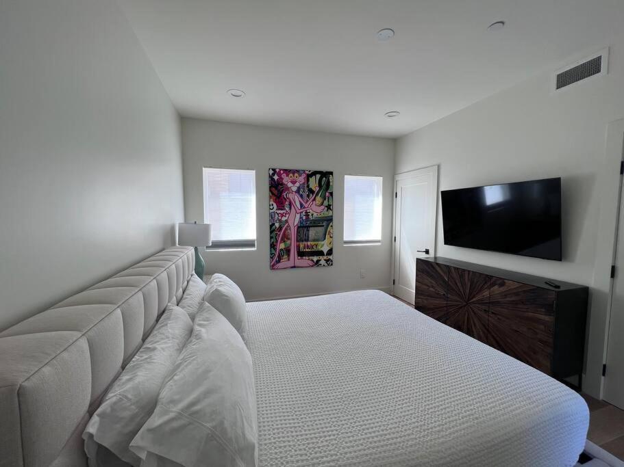 Gorgeous Private And Gated Home In Silver Lake With Pool & Views Los Angeles Exterior photo